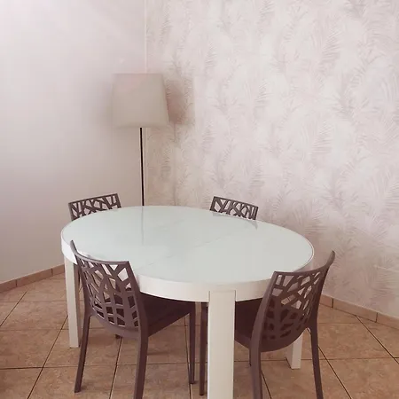 Leohouse Appartement *